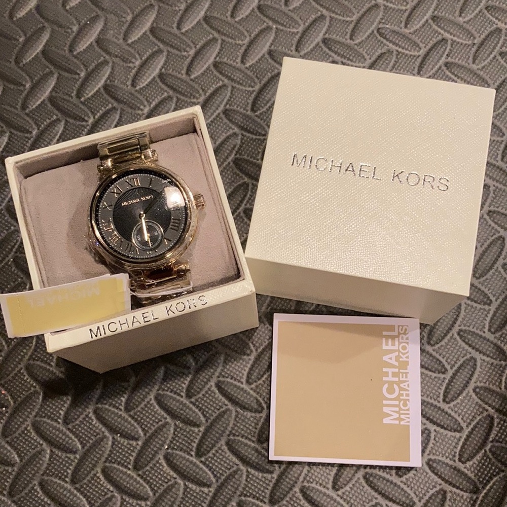 NWT Michael kors gold MK5989 watch